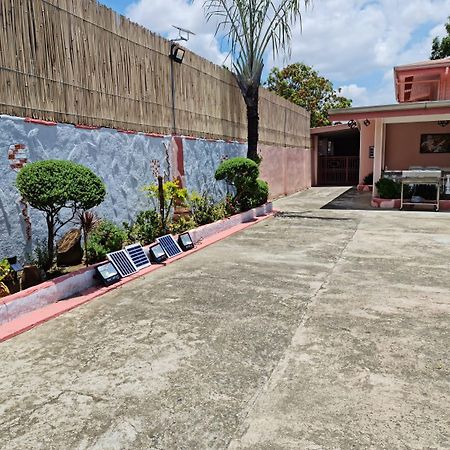 150 Lucap Road Villa Аламинос Екстериор снимка