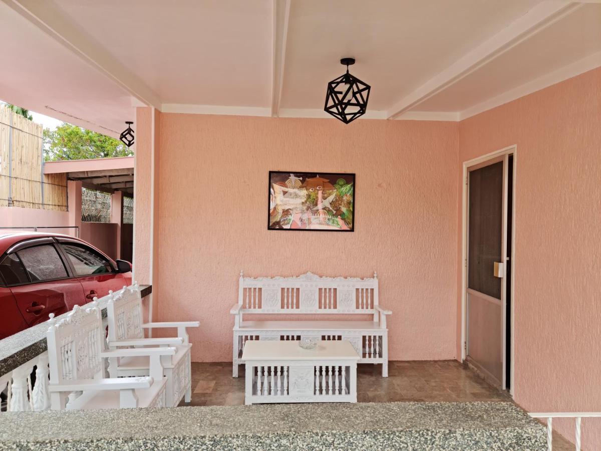 150 Lucap Road Villa Аламинос Екстериор снимка